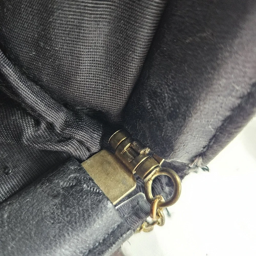 Vintage 90s Sueded Hinged Frame Clutch Oyster‎ Clam Purse Handbag Chain Strap